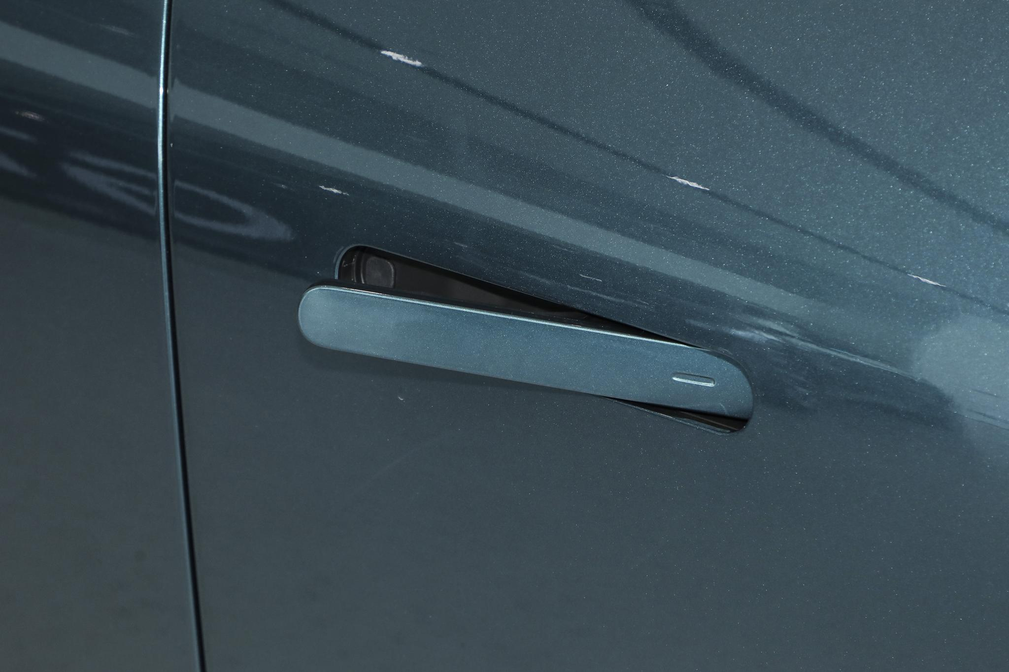 The Most Practical Car Door Handle-4